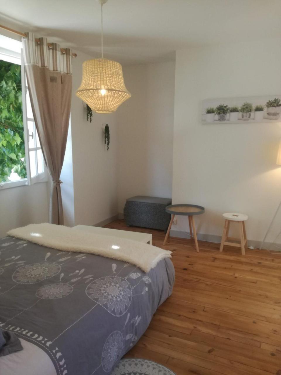 Appartamento Briseteia Saint-Just-Ibarre Esterno foto